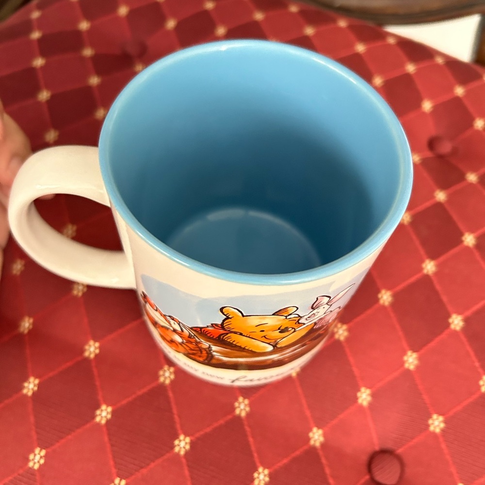 Winnie the Pooh Mug - Picture 3 of 4